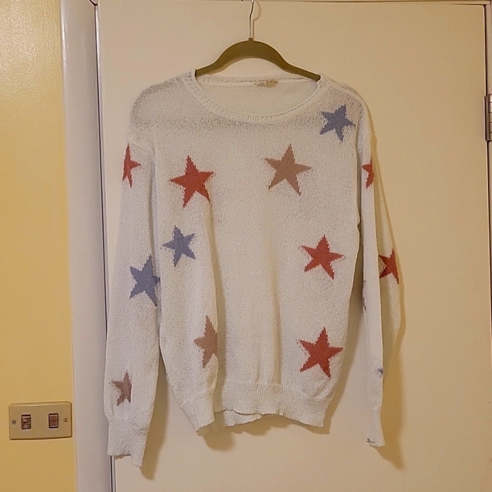 Women's multi-color star pattern crew neck